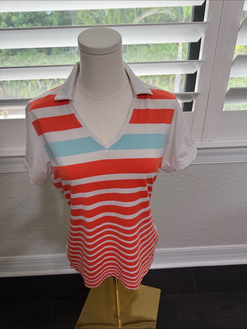 Nike Coral & Light Blue Striped V‑Neck Polo Golf Tee